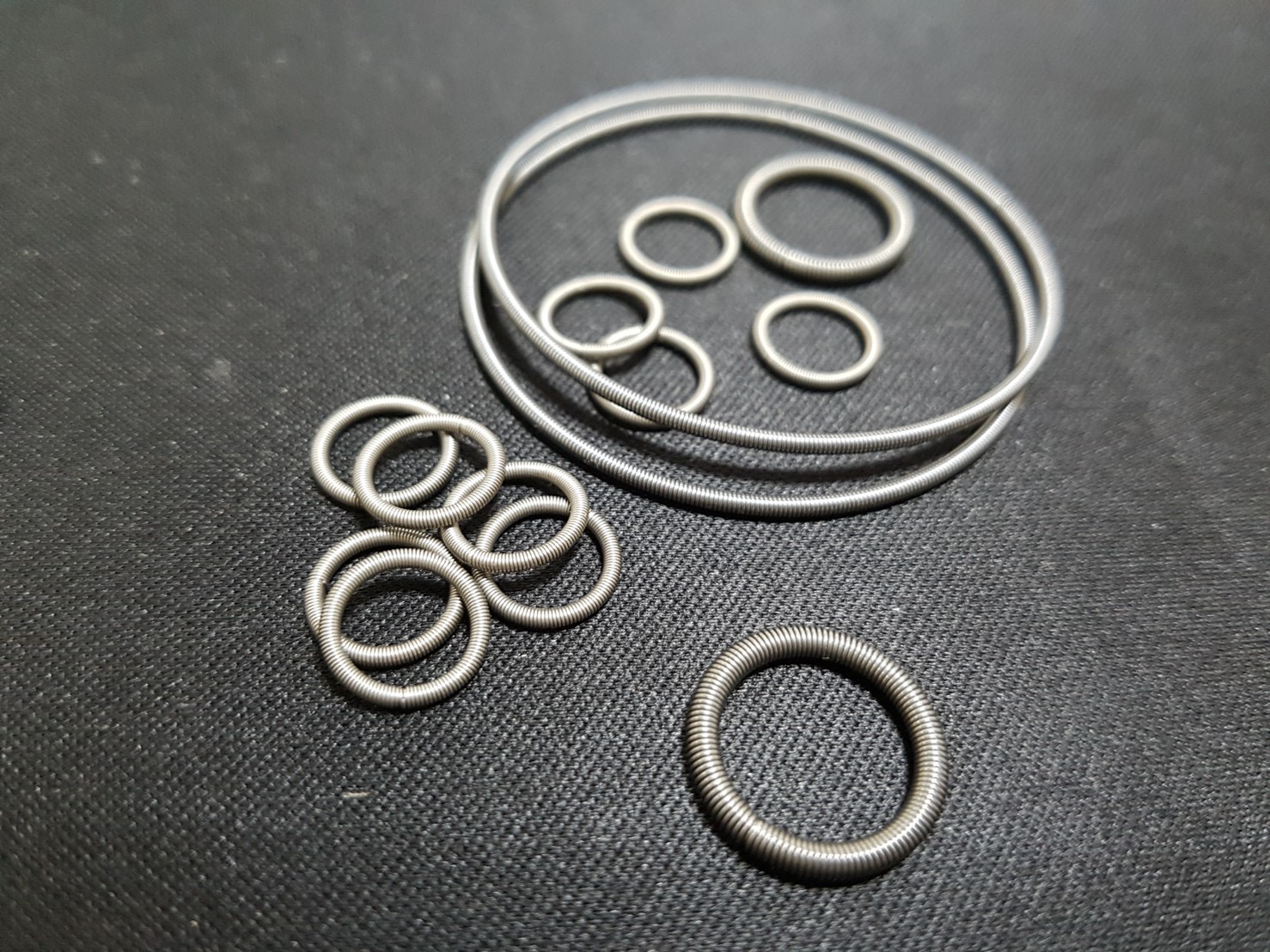 YU CHUN PRECISION CORP.-Oil Seal Springs Image